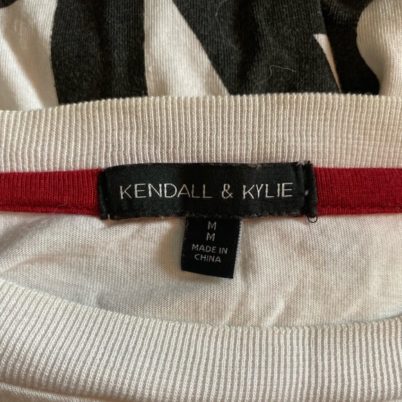 Kendall & Kylie Cropped Shirt - Picture 7 of 7